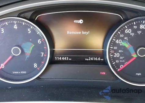 2016 Volkswagen Touareg Vr6 Lux z USA, uszkodzony, nr VIN WVGEF9BP1GD008867